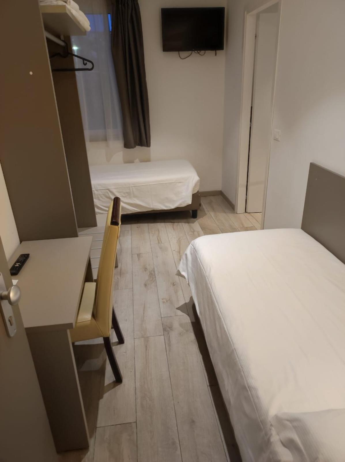 Hotel Sonia トリエステ エクステリア 写真