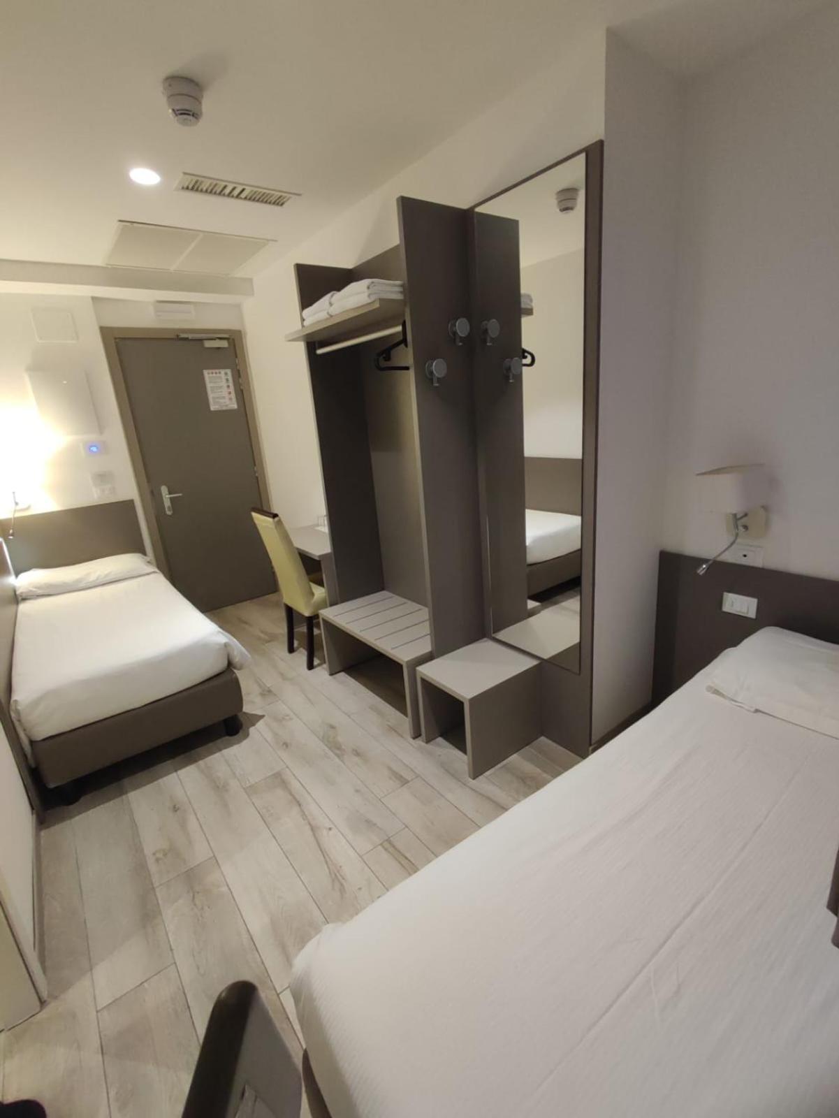 Hotel Sonia トリエステ エクステリア 写真