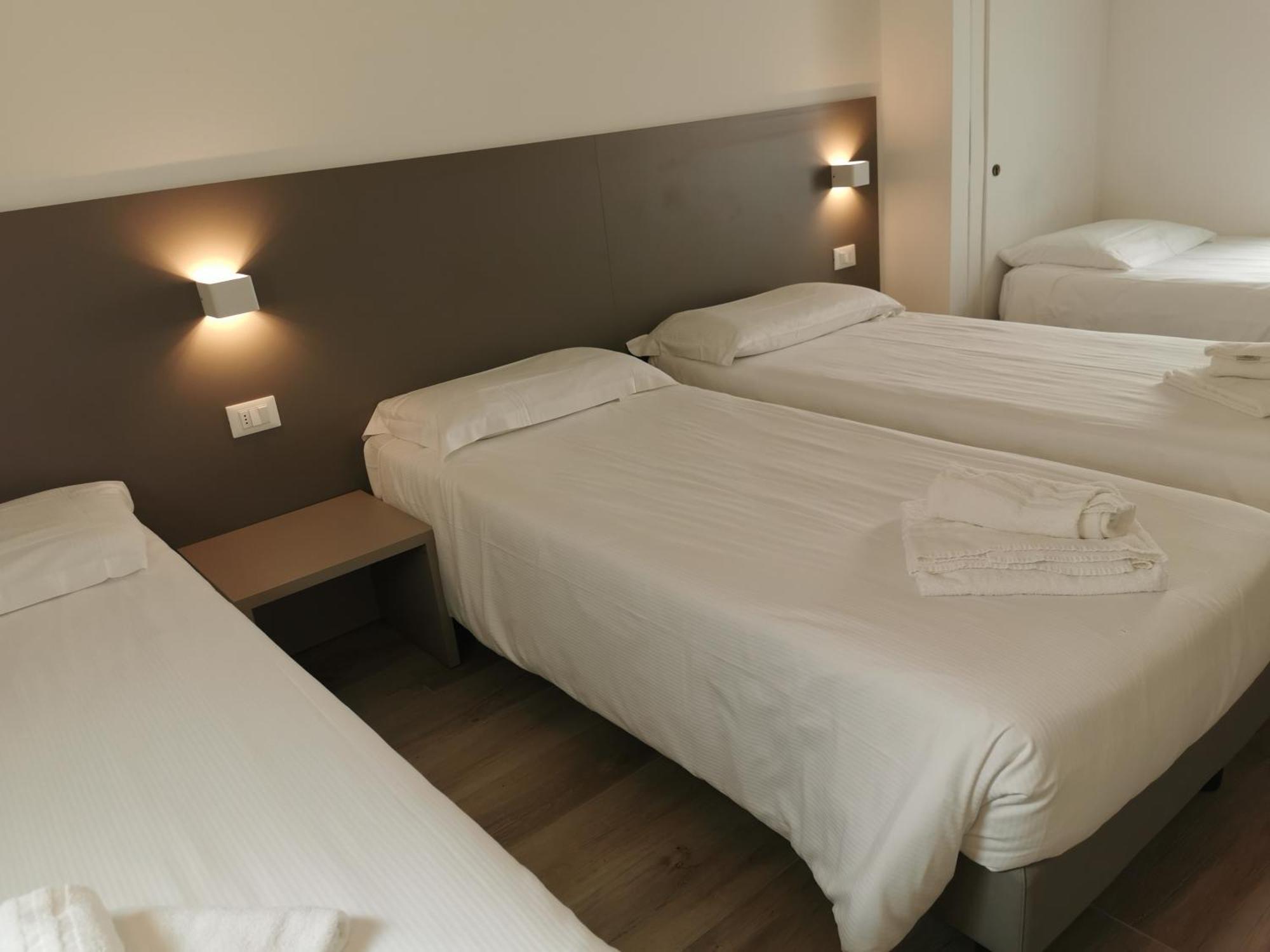 Hotel Sonia トリエステ エクステリア 写真