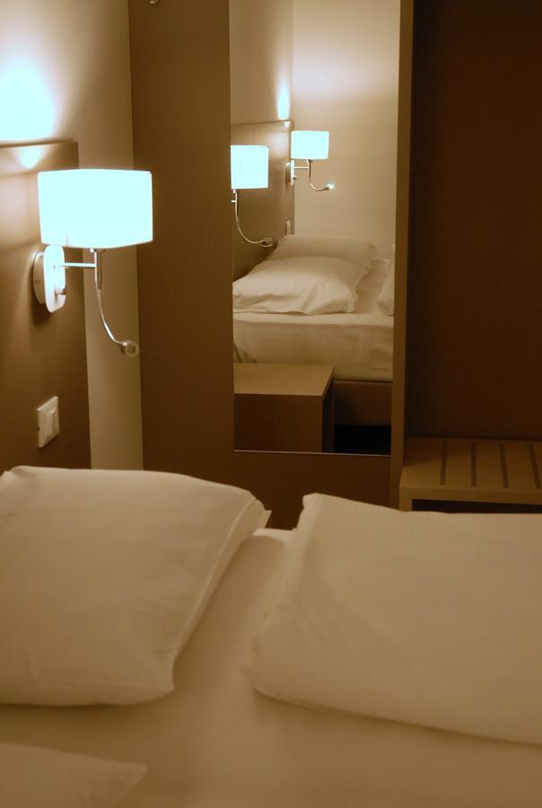 Hotel Sonia トリエステ エクステリア 写真